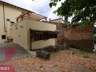 Trilocale in Affitto a Todi, 400&euro;, 50 m², arredato