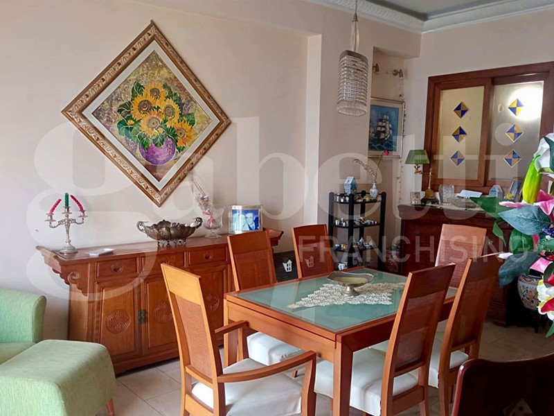 Quadrilocale in Vendita a Messina, 258'000&euro;, 125 m²