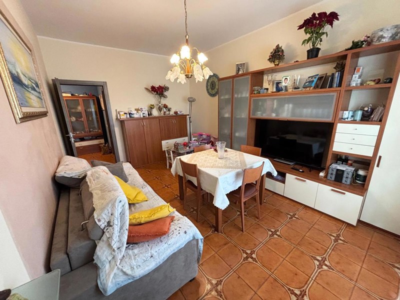 Trilocale in Vendita a Corbetta, 169'000&euro;, 102 m², con Box