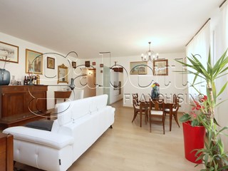 Appartamento in Vendita a Ferrara, 410'000&euro;, 135 m², con Box