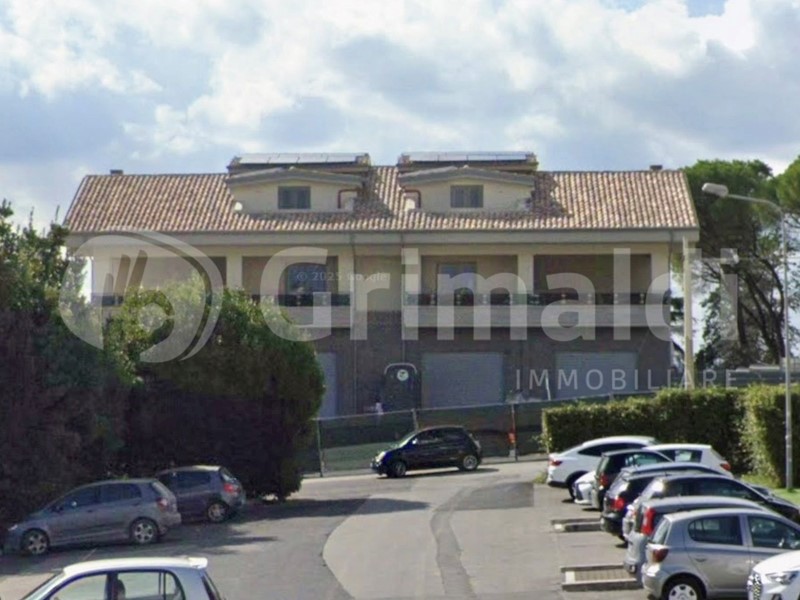 Quadrilocale in Vendita a Fonte Nuova, 345'000&euro;, 135 m²