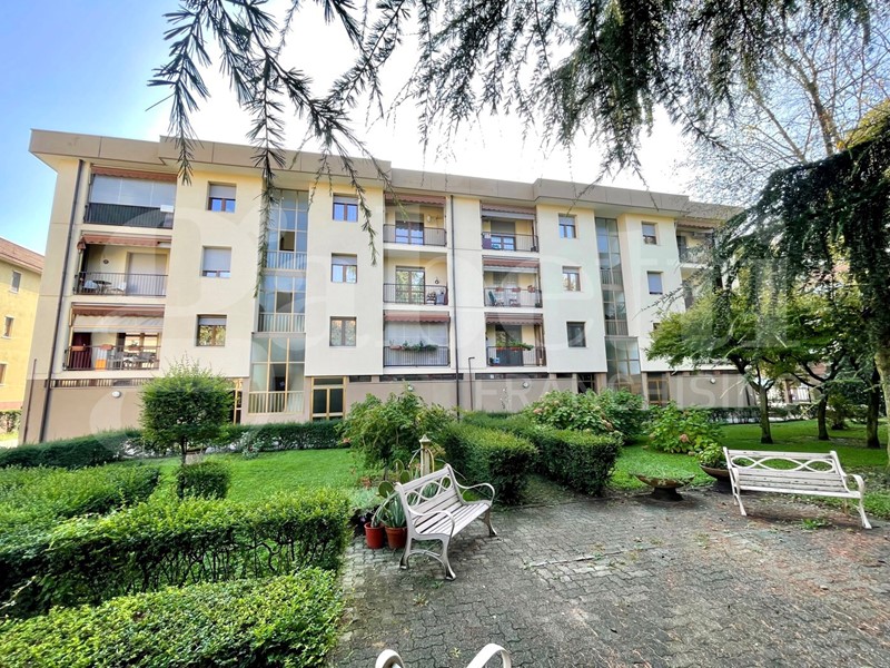 Quadrilocale in Vendita a Collegno, 129'000&euro;, 90 m², con Box