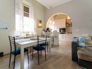 Appartamento in Vendita a Catania, 89'000&euro;, 86 m²