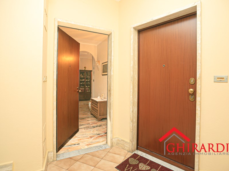 Appartamento in Vendita a Genova, zona Sestri Ponente, 158'000&euro;, 112 m²