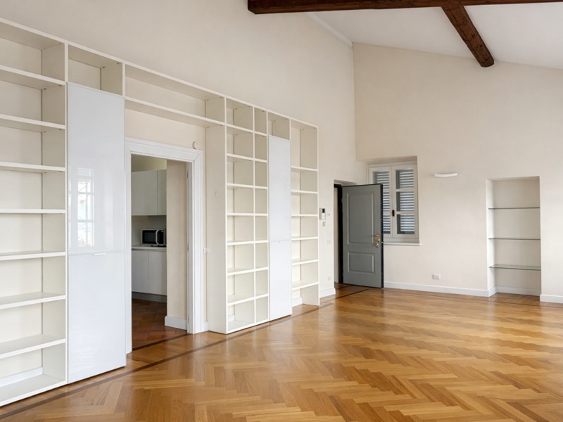 Appartamento in Affitto a Arona, 3'200&euro;, 211 m²