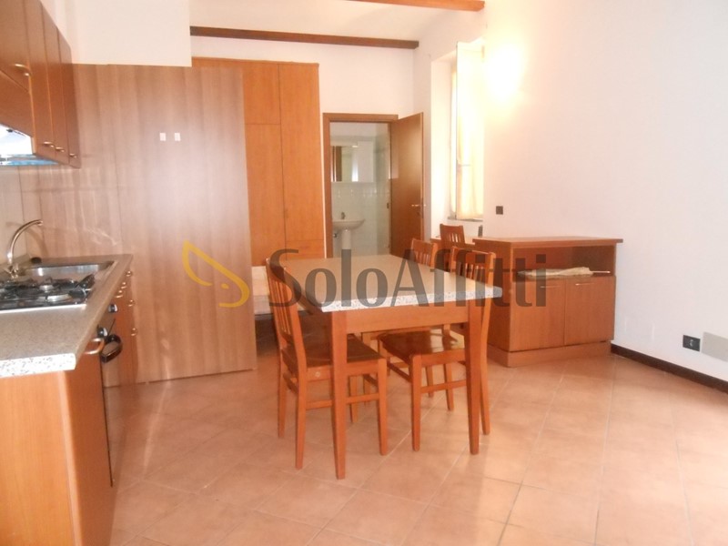 Monolocale in Affitto a Pavia, zona Centro, 470&euro;, 40 m², arredato