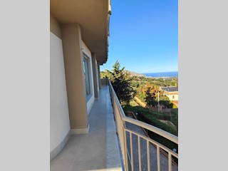 Appartamento in Vendita a Palermo, 335'000&euro;, 190 m²