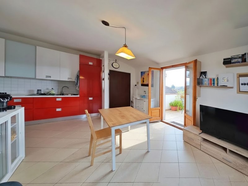 Quadrilocale in Vendita a Sarzana, zona Nave, 185'000&euro;, 82 m², con Box