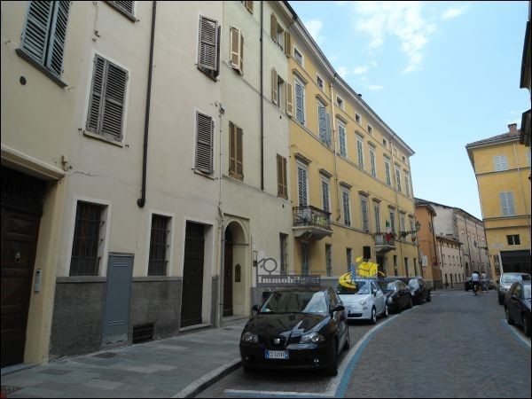 Monolocale in Affitto a Parma, zona Parma Centro, 520&euro;, 40 m², arredato