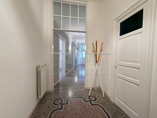 Appartamento in Affitto a Savona, 1'000&euro;, 90 m², arredato