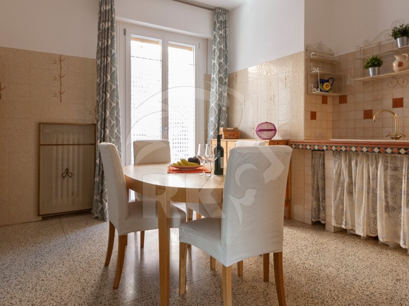 Trilocale in Vendita a Bologna, zona Colli, 345'000&euro;, 84 m², arredato