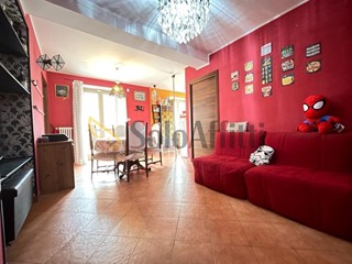 Quadrilocale in Affitto a Torino, zona San Donato, 850&euro;, 80 m², arredato, con Box