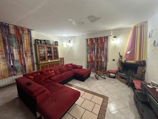 Quadrilocale in Vendita a Vezzano Ligure, 140'000&euro;, 78 m²