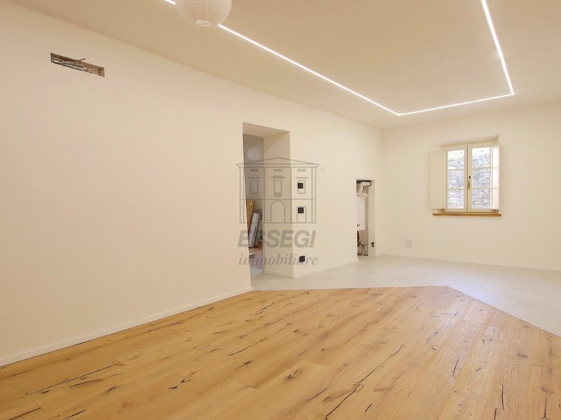 Appartamento in Vendita a Lucca, zona Centro storico, 410'000&euro;, 100 m²