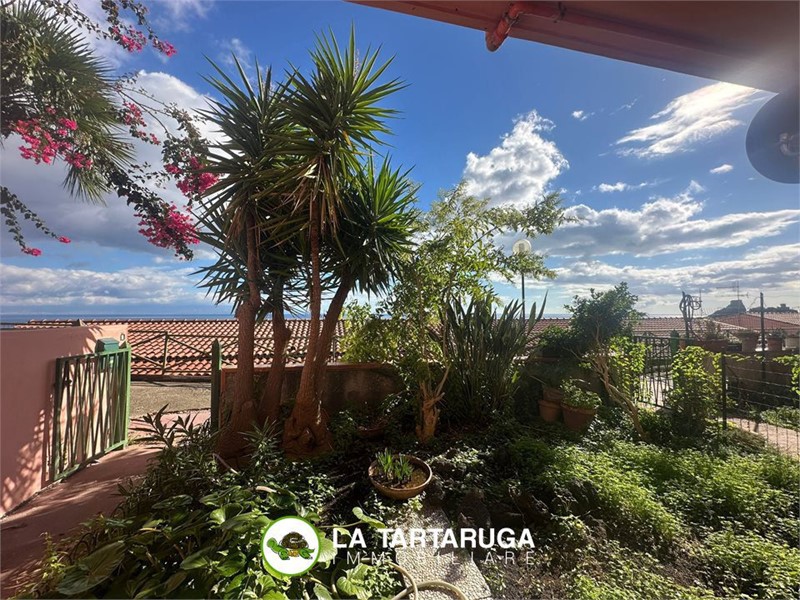 Trilocale in Vendita a Sant'Alessio Siculo, 69'000&euro;, 90 m²