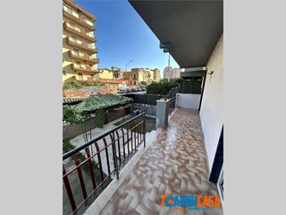 Quadrilocale in Vendita a Palermo, 125'000&euro;, 100 m²