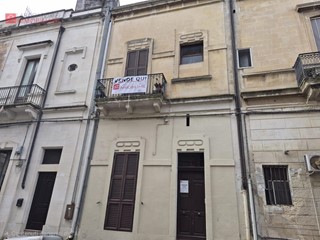 Appartamento in Vendita a Lecce, 380'000&euro;, 360 m²