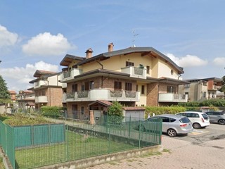 Quadrilocale in Vendita a Seveso, 66'750&euro;, 113 m², con Box