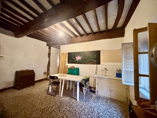 Appartamento in Vendita a Palaia, 48'000&euro;, 70 m²