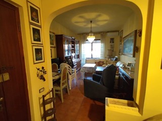 Quadrilocale in Vendita a Carrara, zona Marina di Carrara, 230'000&euro;, 100 m², arredato