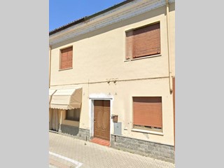 Quadrilocale in Vendita a Candia Lomellina, 26'475&euro;, 107 m², con Box