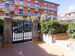 Trilocale in Vendita a Pedara, 125'000&euro;, 86 m²