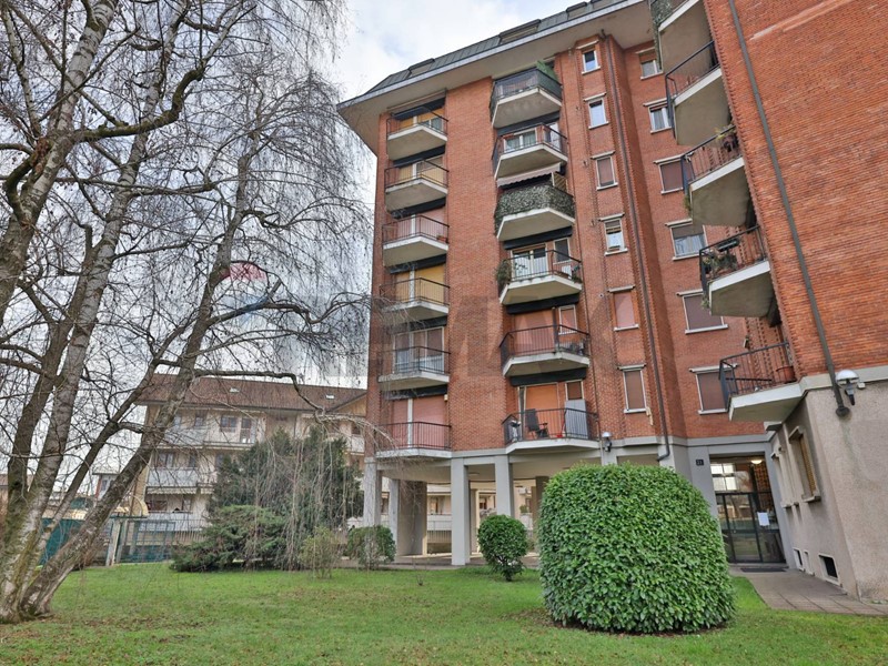 Trilocale in Vendita a Bollate, 270'000&euro;, 100 m²