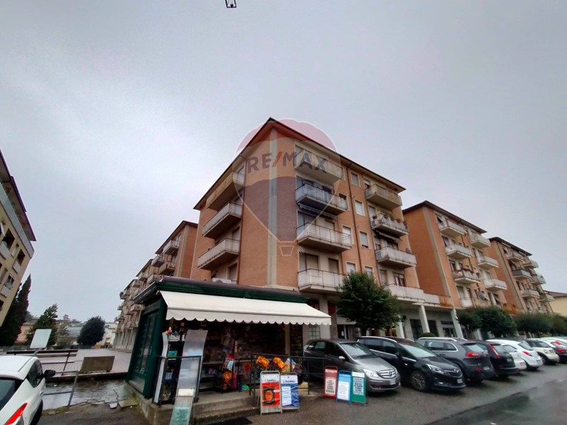 Quadrilocale in Vendita a Città di Castello, 122'000&euro;, 140 m²