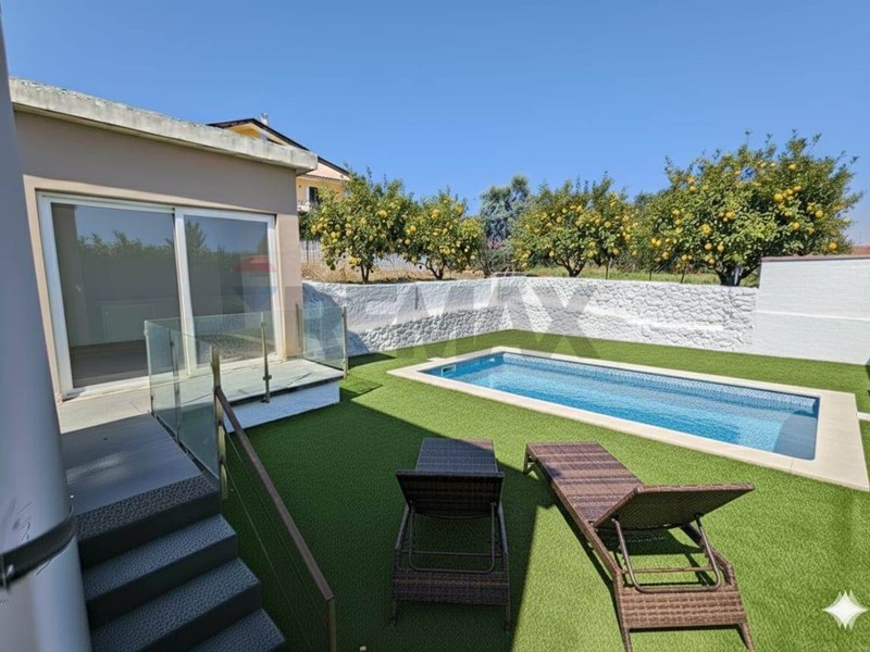 Appartamento in Vendita a Acireale, 79'000&euro;, 254 m²