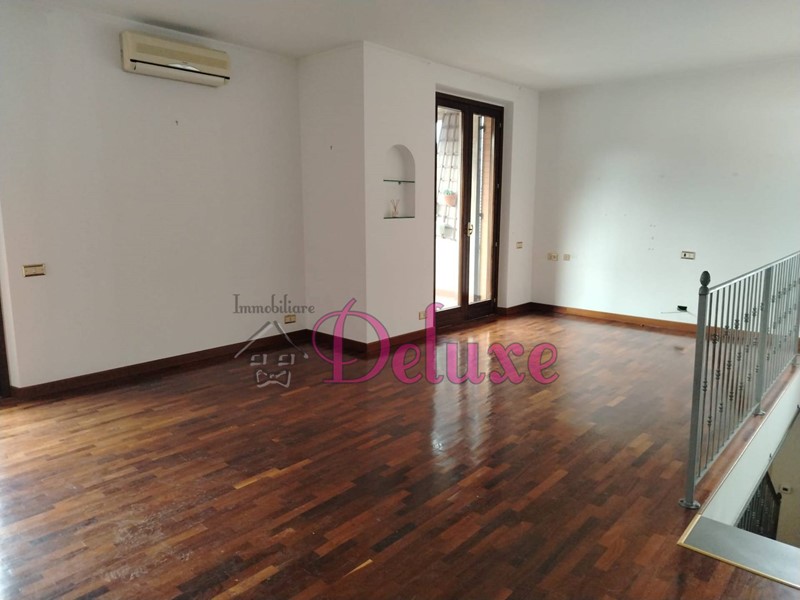 Appartamento in Vendita a Macerata, 265'000&euro;, 200 m²