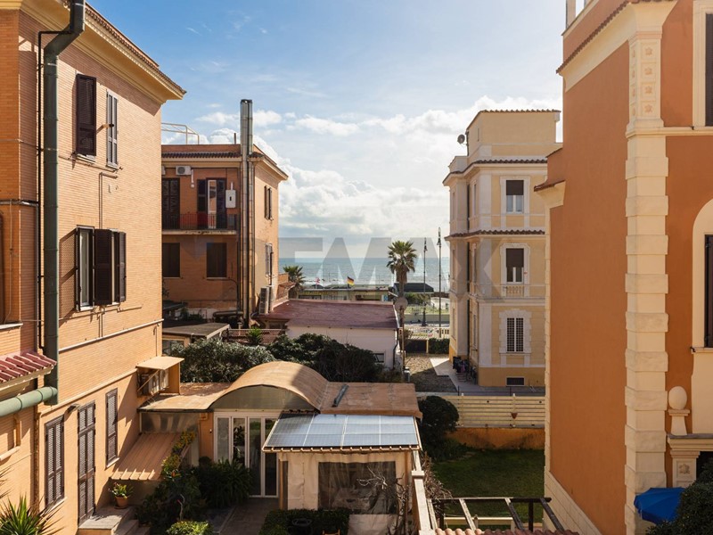 Quadrilocale in Vendita a Roma, 309'000&euro;, 110 m²