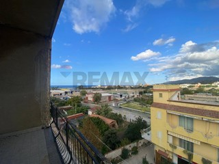 Quadrilocale in Vendita a Saponara, 65'000&euro;, 105 m²