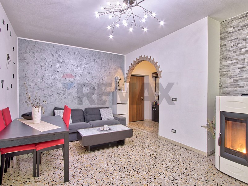 Appartamento in Vendita a Cavriglia, 150'000&euro;, 113 m²