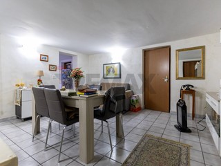 Trilocale in Vendita a Catania, 68'000&euro;, 97 m²