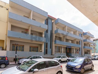 Appartamento in Vendita a Brolo, 2'900'000&euro;, 5400 m², con Box