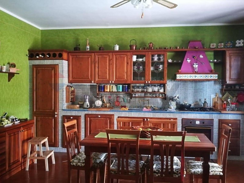 Quadrilocale in Vendita a Caltagirone, 55'000&euro;, 124 m²