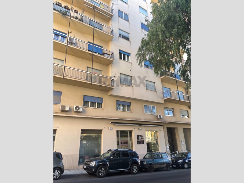 Appartamento in Vendita a Caltanissetta, 78'000&euro;, 126 m²