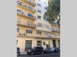 Appartamento in Vendita a Caltanissetta, 78'000&euro;, 126 m²