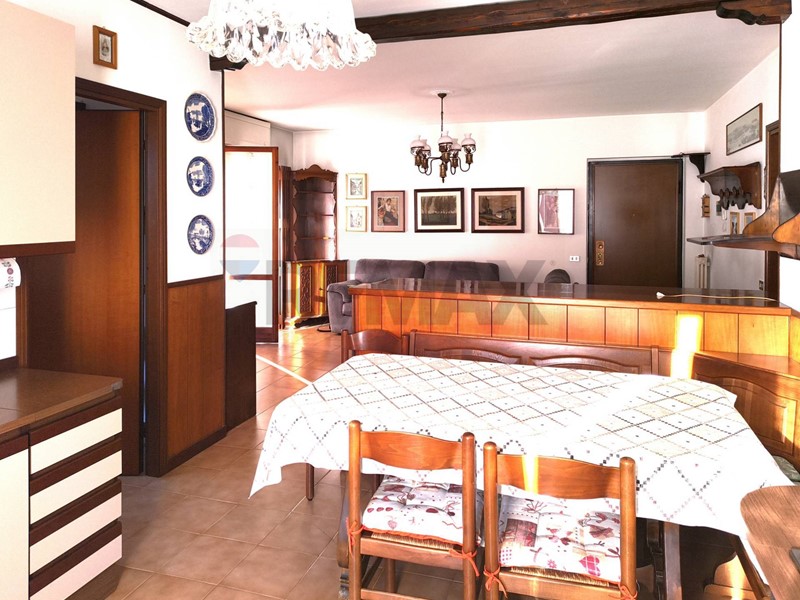 Quadrilocale in Vendita a Almè, 149'000&euro;, 125 m²