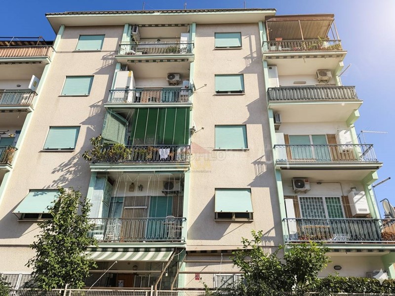 Trilocale in Vendita a Roma, 189'000&euro;, 90 m²