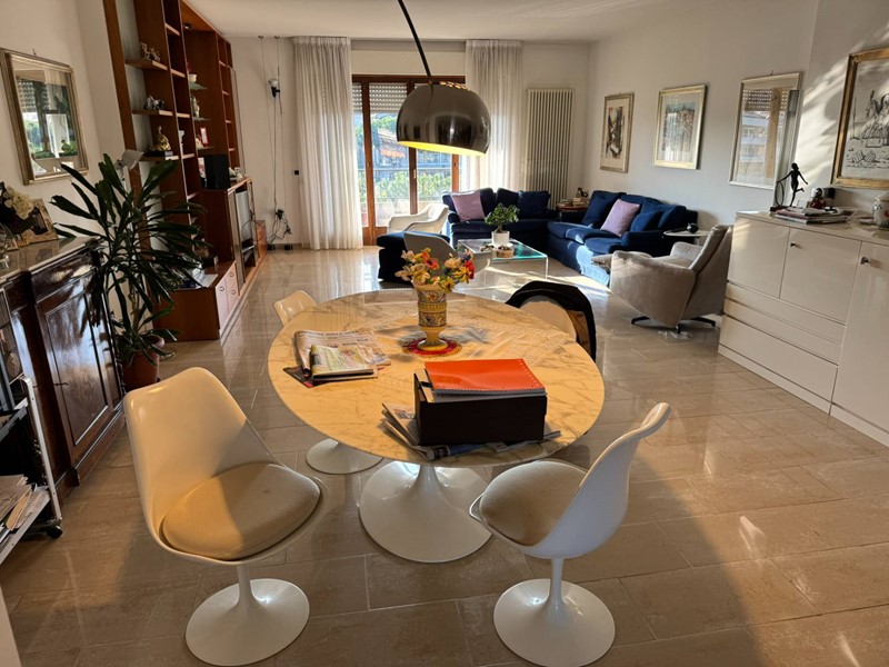 Appartamento in Affitto a Alba Adriatica, 1'400&euro;, 176 m²