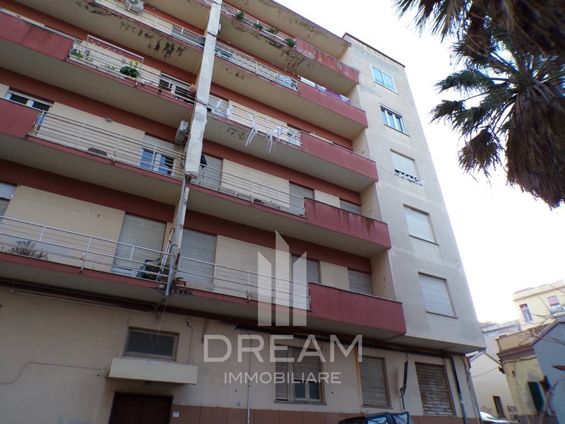 Trilocale in Vendita a Cagliari, 220'000&euro;, 102 m²