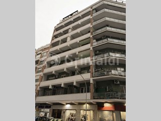 Bilocale in Vendita a Roma, 647&euro;, 100 m², arredato