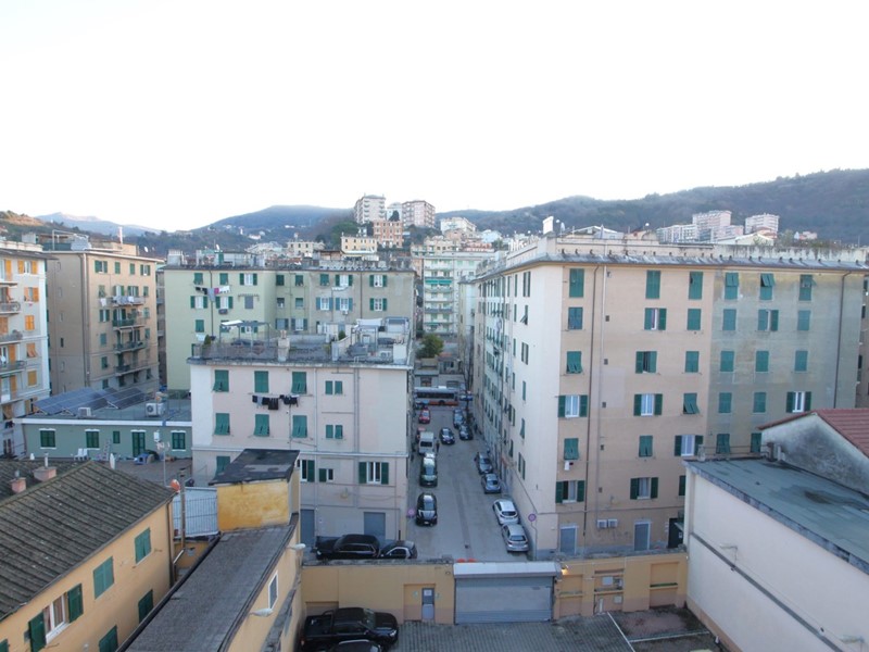 Quadrilocale in Vendita a Genova, 63'000&euro;, 70 m²