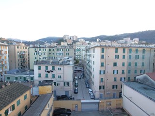Quadrilocale in Vendita a Genova, 63'000&euro;, 70 m²