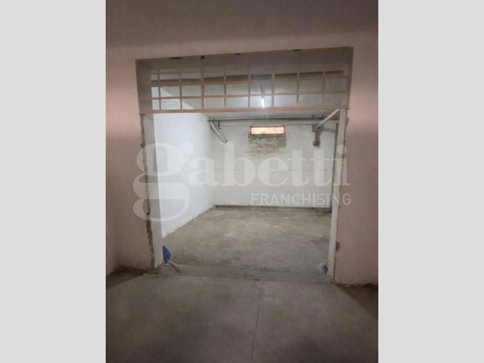Trilocale in Vendita a Aversa, 290'000&euro;, 70 m², con Box