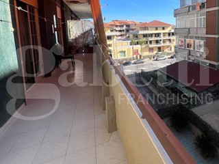 Quadrilocale in Vendita a Siracusa, 85'000&euro;, 107 m²