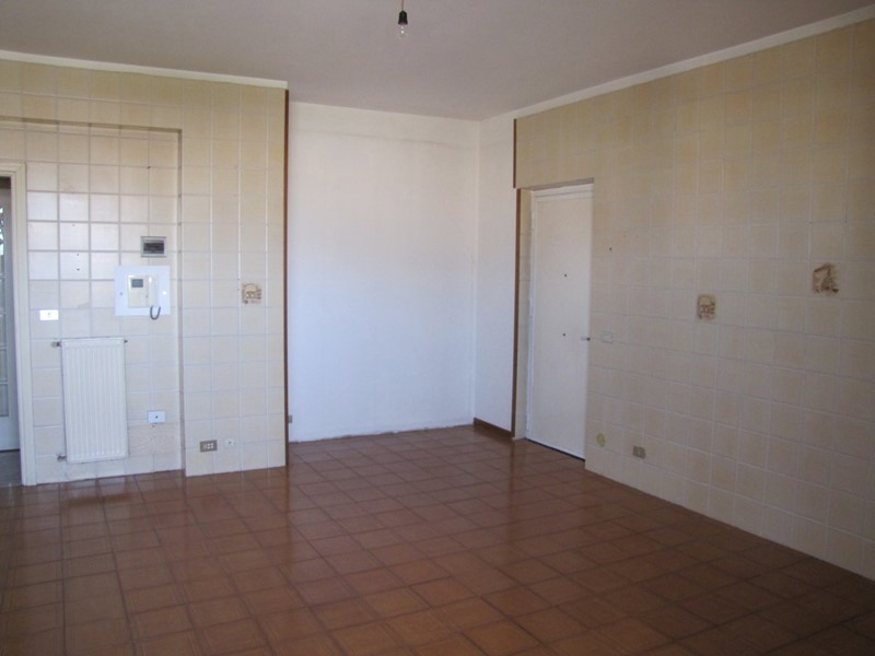Appartamento in Affitto a Palermo, 800&euro;, 136 m², con Box
