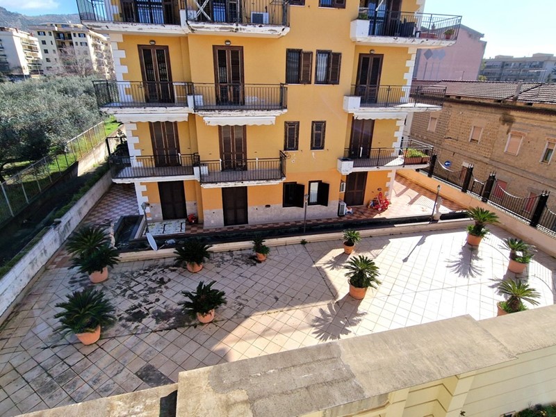 Quadrilocale in Vendita a Caserta, 245'000&euro;, 115 m², con Box