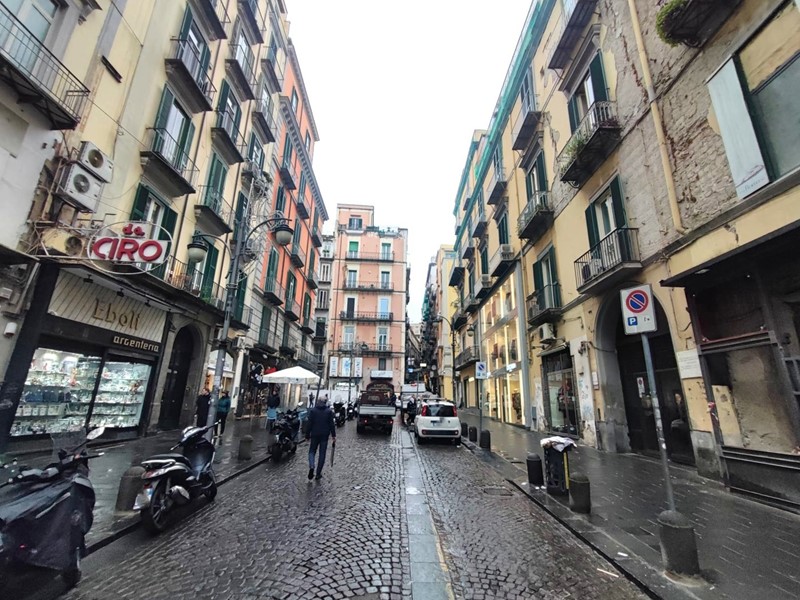 Monolocale in Affitto a Napoli, 1'400&euro;, 35 m², arredato